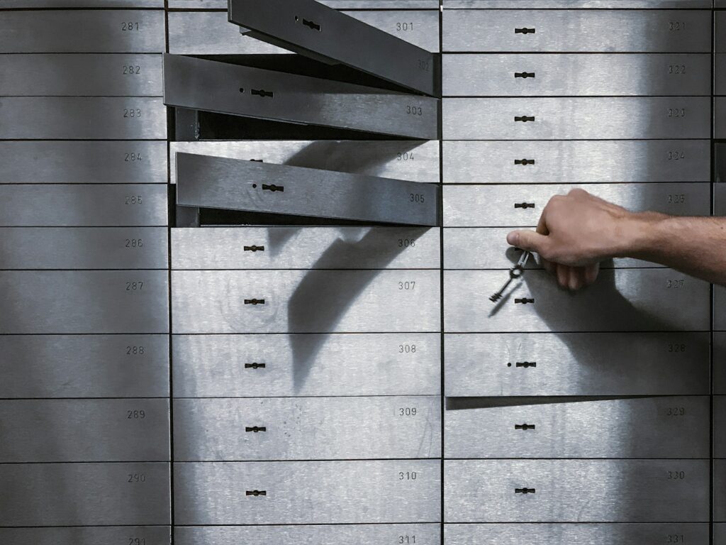 Banks Closing Safe Deposit Boxes? Your Alternatives in Australia